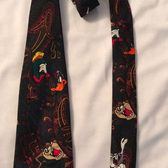 Looney Tunes Mania Necktie - Picture 4 of 6